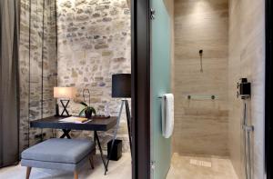 Hotels Boutique Hotel des Remparts & Spa : photos des chambres