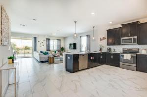 Club Cabana Ultimate 8BD Getaway with Pool Spa & Home Theater