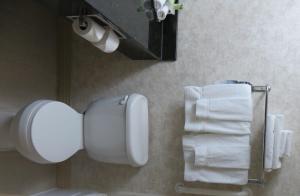 Holiday Inn Express Hotel & Suites Kansas City Sports Complex by IHG