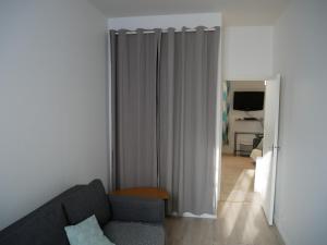 Maisons de vacances Modern 1 bedroom apartment near the metro. : photos des chambres