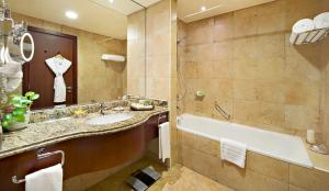 Danat Jebel Dhanna Resort