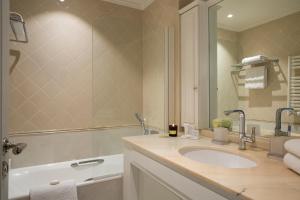 Hotels Hotel Barriere L'Hermitage : photos des chambres