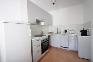 Maharaja Mountain Palace with Free Privat Parking and Garden