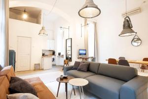 Danube Riverside DESIGNER apartment in city center