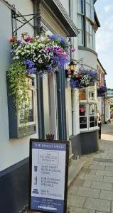 霍尔特国王头像酒店 - 瑟斯福德