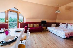 Aranyló Apartmanház - Quiet Studios with Balcony