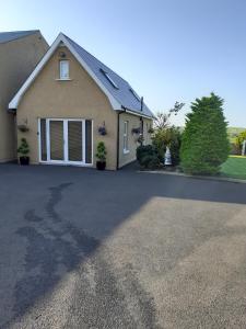 Ballyallaght House