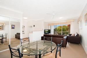 Champelli Palms Apartments