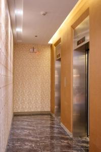 Griffin Hotel and Suites