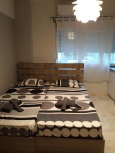 Aristotelous 1 min supercentral Mini studio