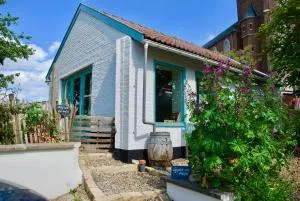 Staying with the artist - Heijenrath