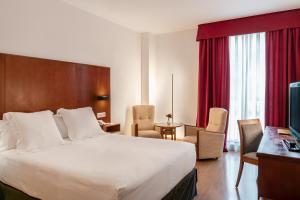 Double Room with Extra Bed (3 Adults) room in Vincci Ciudad de Salamanca