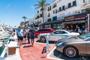 136 A First Line sleeps 6