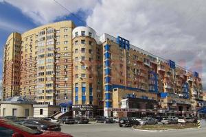 Apartment with Balcony room in Apartment on Osipenko st. 73