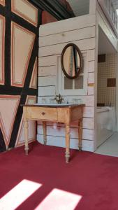 B&B / Chambres d'hotes Chambres touristiques La Cour Des Hotes : photos des chambres