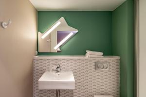 Hotels ibis budget Saint-Etienne Centre Gare Chateaucreux : photos des chambres