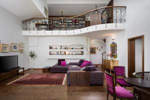 ISOLATED Five Star Luxury Villa With Private Pool 