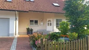 Apartment Kern Lautrach - باد غرونينباخ