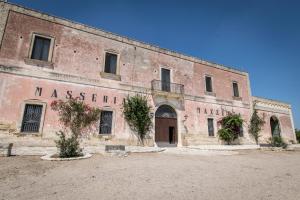 Masseria Mazzetta Salento Corte del Falconiere B&B