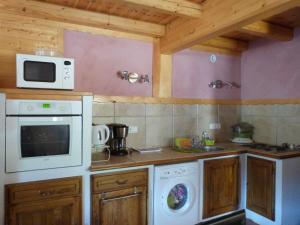 Appartements Gite Le Pont du Monet : Appartement avec Douche