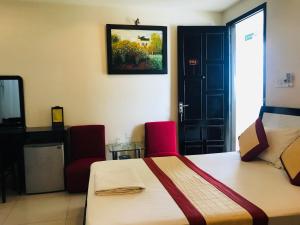 Canary Hotel Hue