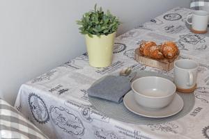 Vittoria Corner - byMyHomeInComo