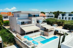 Apartments Prestige Petrcane 1