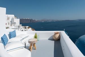 Junior Suite with Terrace and Caldera View room in Oia Spirit Boutique Residences