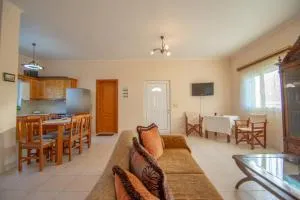 Artemis House - Langadhákia