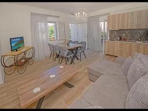 Pasithea House - 斯卡拉索提罗斯