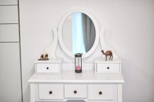 Gota Place between lake and sea