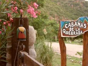 CABAÑAS DE LA QUEBRADA - Charbonier