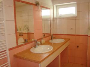 Apartment - Ground Floor room in Ubytovanie Kubik 473