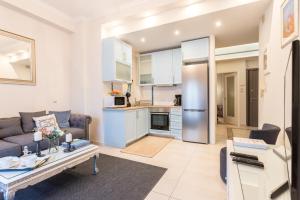 Iris apartment acropolis terrace view