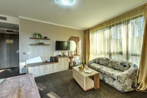 Deluxe Room with Balcony room in Hotel Infinity & Spa Park Velingrad