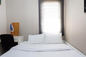 Exclusive 3BR Sea View at Marina Ancol Apartment By Travelio