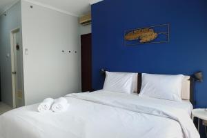 Exclusive 3BR Sea View at Marina Ancol Apartment By Travelio