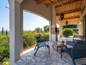 Villas Luxuriant Villa in Beaufort with Swimming Pool : photos des chambres