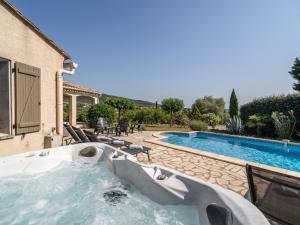 Villas Luxuriant Villa in Beaufort with Swimming Pool : photos des chambres