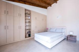 Top floor modern studio in central Koropi