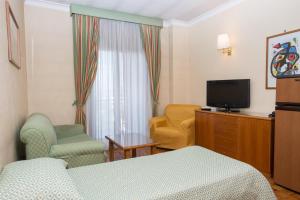 Family Room (4 Adults) room in Hotel San Francesco