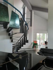 Superb architect villa 230m2 near beach south France