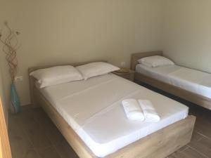 Superior Triple Room with Sea View room in Xuxi Apartments