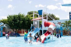 Camino Mexicano Hotel & Resort