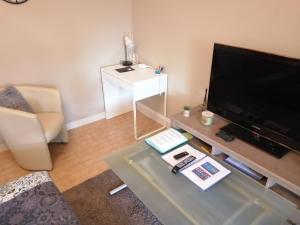 Appartements appartement type f2 proche PARIS 25 KM : photos des chambres