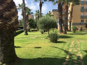 COQUETO A MENOS DE UN MINUTO DE LA PLAYA