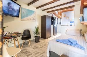 Top Floor Studio Near Metro&View&200mbps