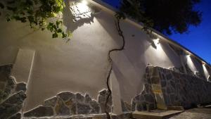 PENTHOUSE STOLIV Villa located 5 meters from the sea SPA-Pool Exclusive Terrace,Private Jetty Sunbeds, Pebble Beach, Secluded location Total area 375m2 at your disposal