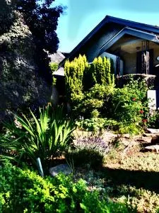 Neat, compact, private room in a lovely Vancouver neighbourhood - Ванкувер