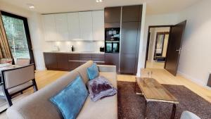 White Pearl Apartment 0.07